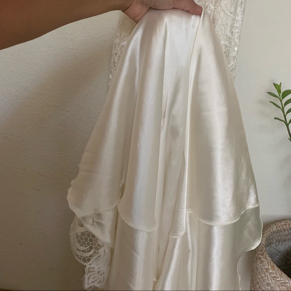 Preowned Tara Lauren Wedding Dress. Spring 2017. US Size 6. - Picture 11 of 14